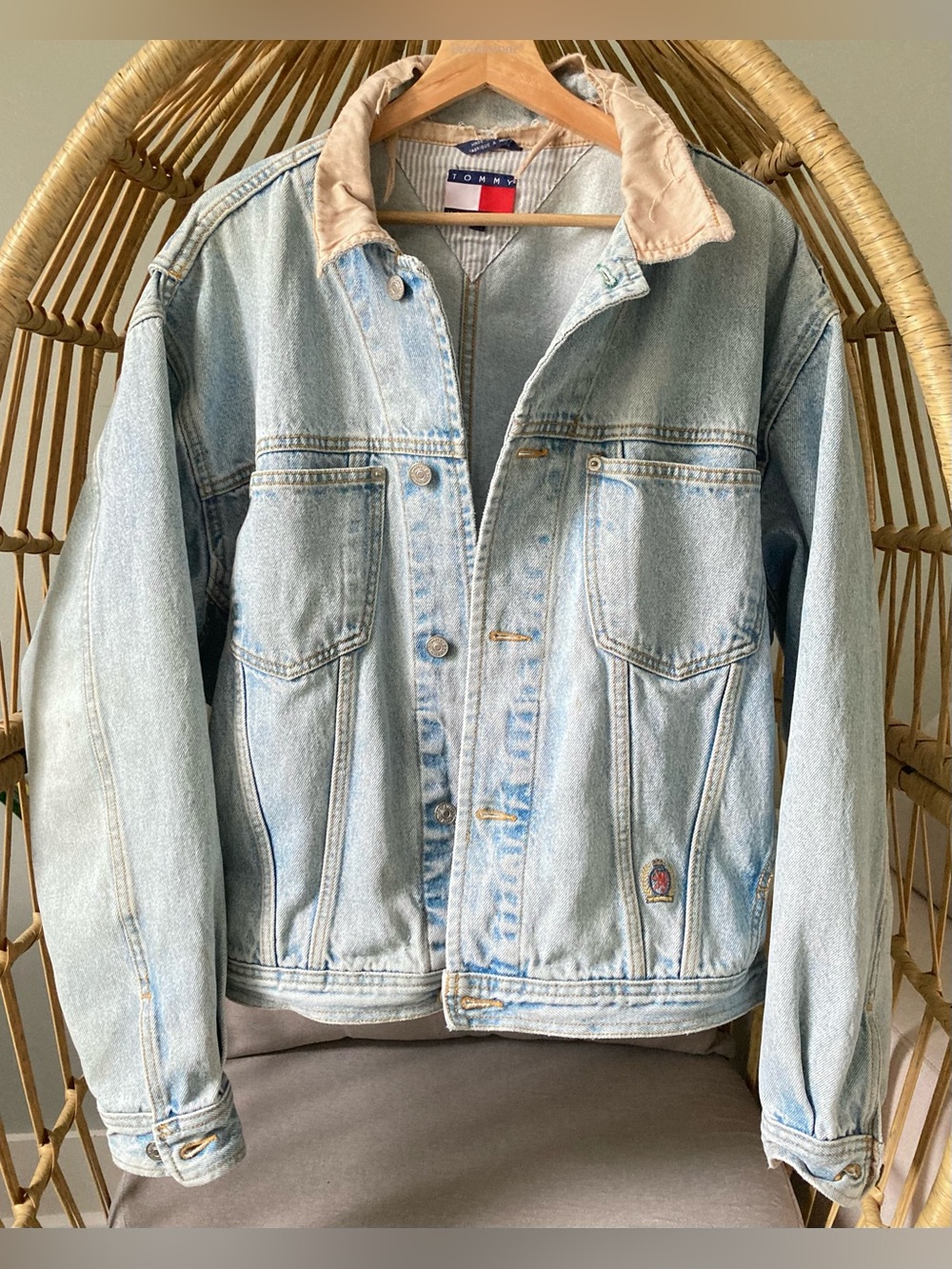 ⚜️ Vintage 90’s Tommy Hilfiger Denim Jacket Rare Crest Logo XL Unisex Distressed